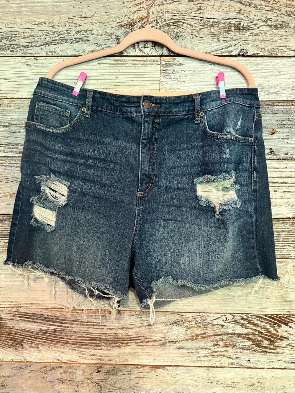 NWT sofia by sofia vergara Distressed Dark Blue Denim Shorts